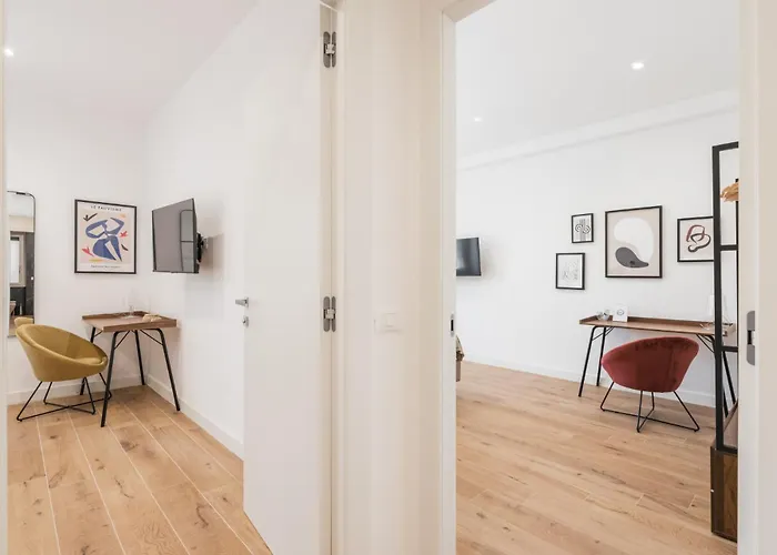 The Rent - Spacious Three-bedroom In Prati Area *