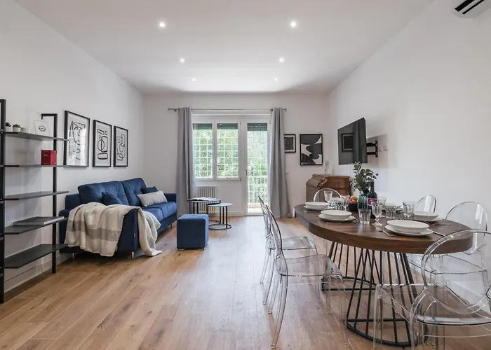 The Rent - Spacious Three-bedroom In Prati Area *